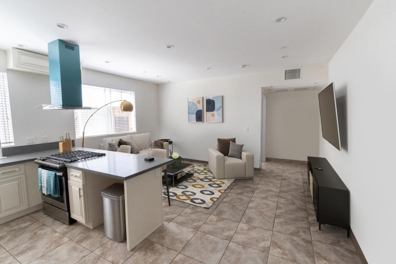 New Luxury Hollywood Sign View- Condo Los Angeles Exterior photo