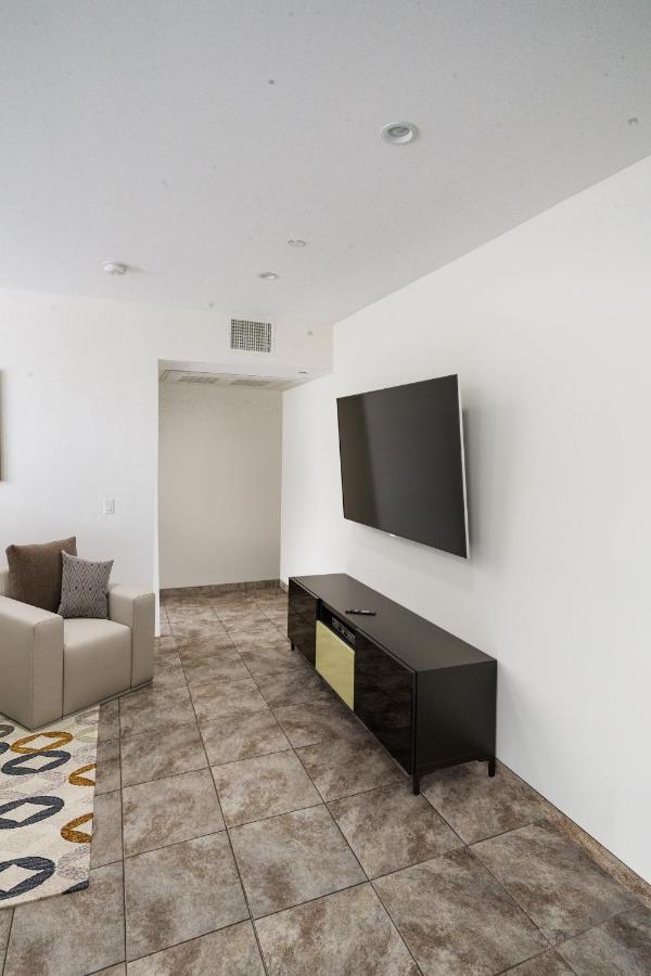 New Luxury Hollywood Sign View- Condo Los Angeles Exterior photo
