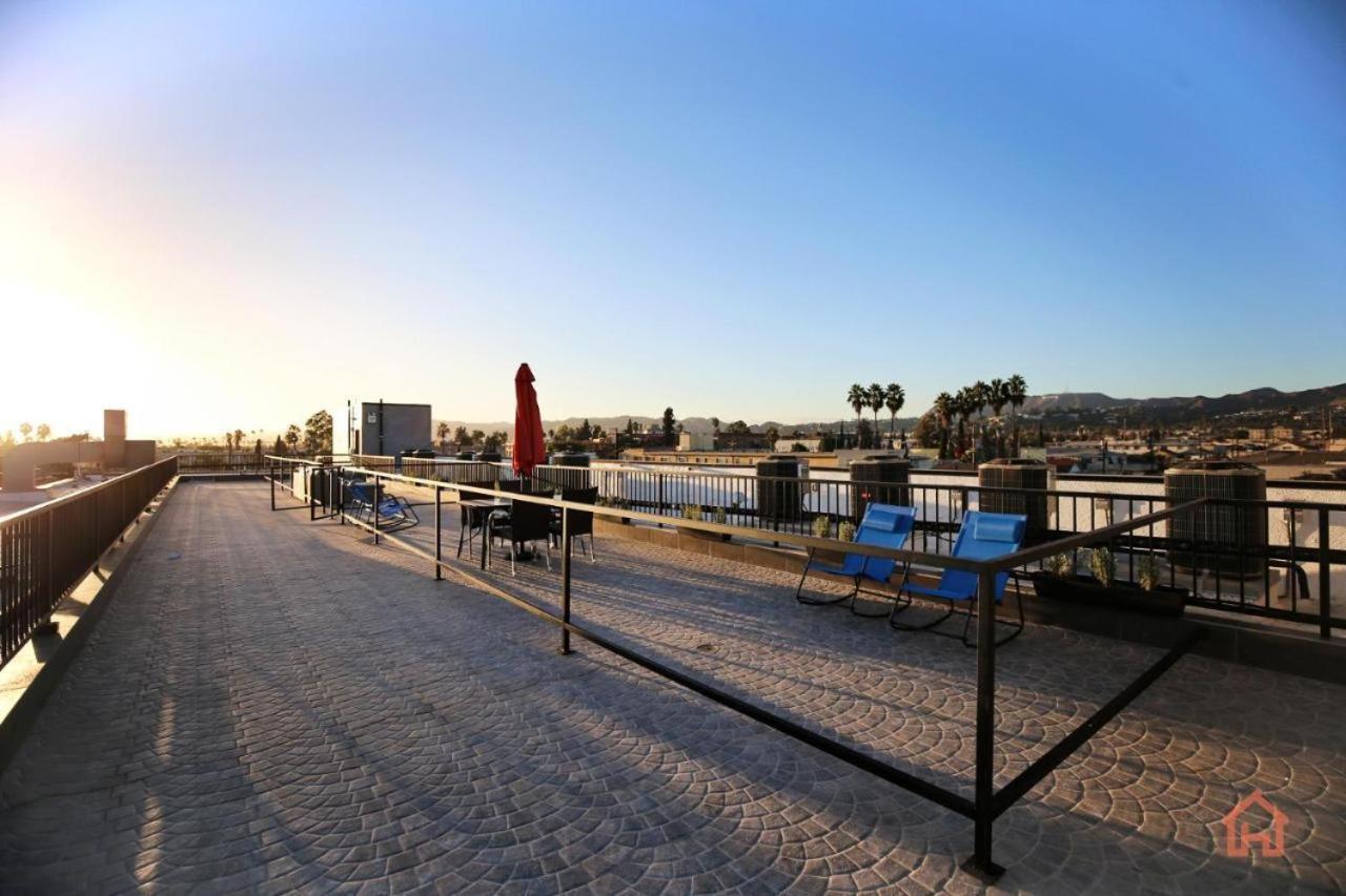 New Luxury Hollywood Sign View- Condo Los Angeles Exterior photo